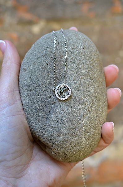Náhrdelník stříbrný "Strom života" s kamínky