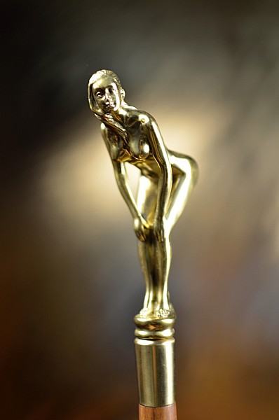 Sběratelská vycházková hůl s čepelí Nahotina 1