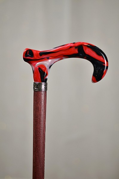 Vycházková hůl červená vášeň