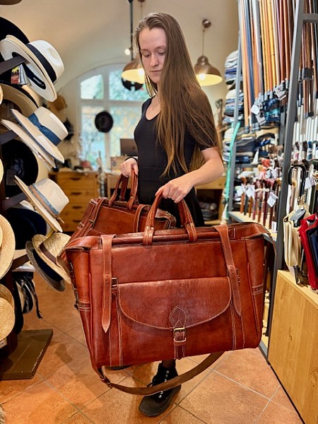 Velká luxusní cestovní kožená taška