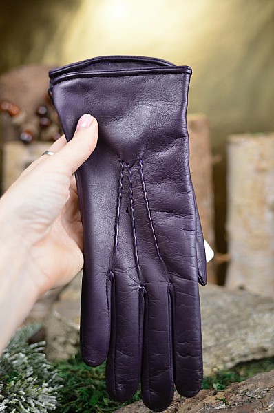 Rukavice zimní s ruční výšivkou Violet