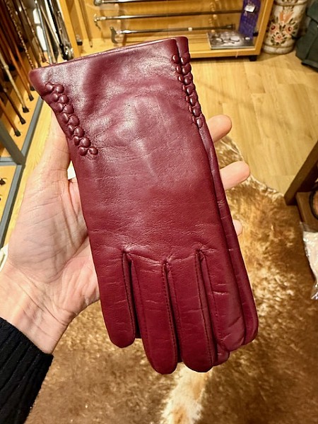 Klasické kožené rukavice pro dámy s řasením na bocích