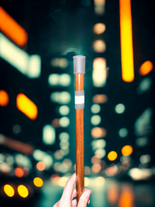 Reflexní prvek na vycházkovou hůl