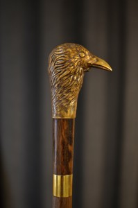 Vycházková hůl sběratelská s čepelí Havran