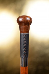 Vycházková hůl sběratelská s čepelí Vřídlovec 