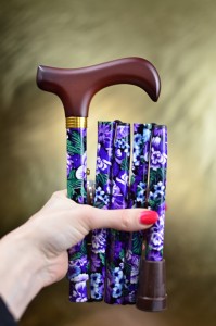 Vycházková hůl skládací Purpurová s květy