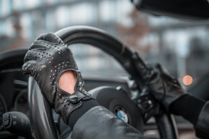Kožené sportovní rukavice se silnou perforací