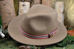 Klobouk plstěný LIERYS stuha pruhovaná