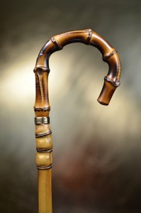 Vycházková hůl s kulatou rukojetí Bambusová 